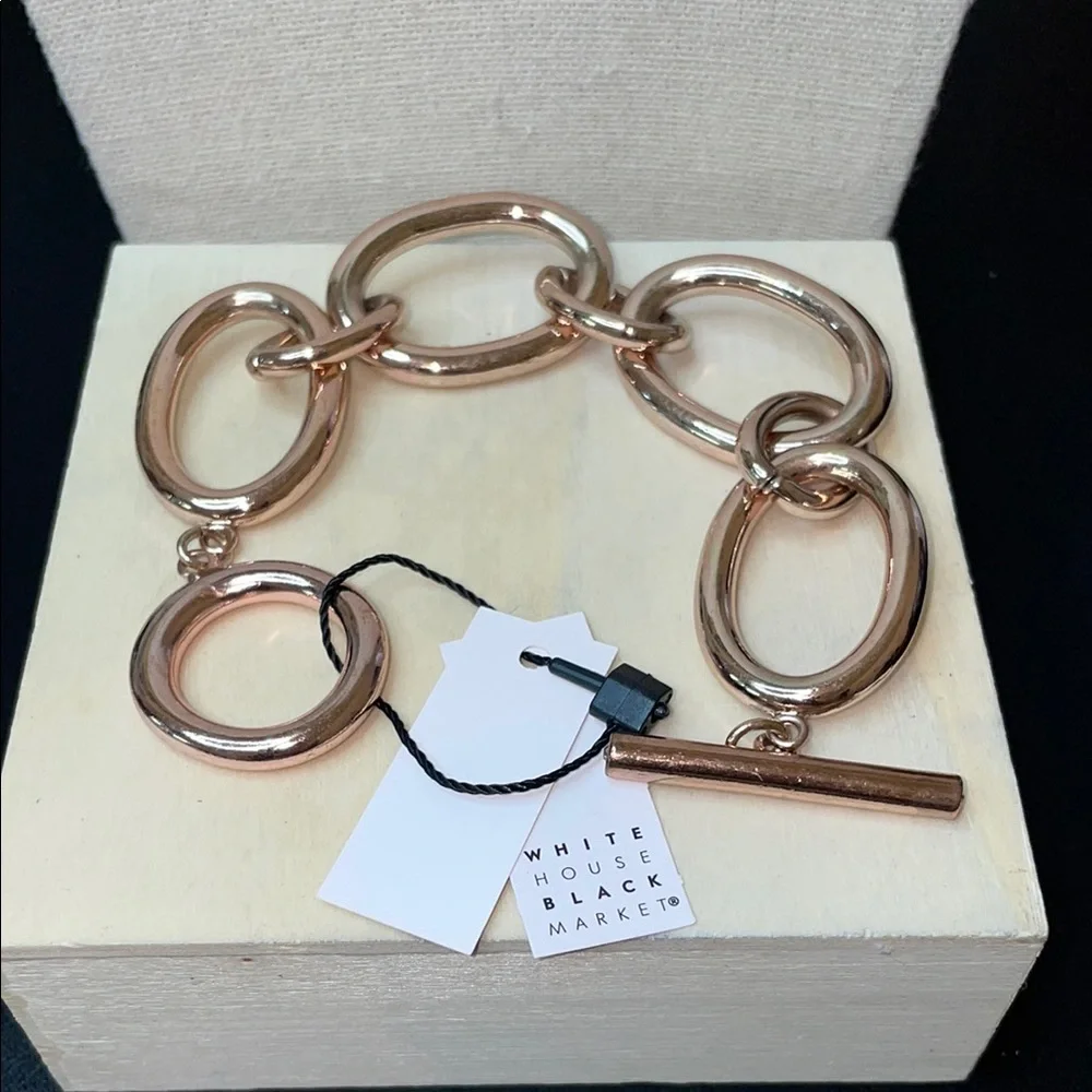 NWT White House Black Market rose gold color link toggle clasp bracelet